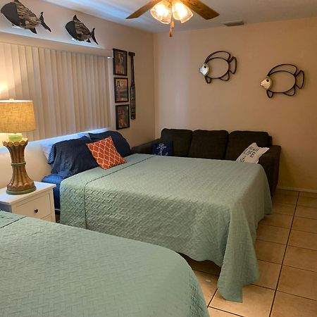 Michaels Siesta -Beachside Bungalows St. Pete Beach Exterior foto