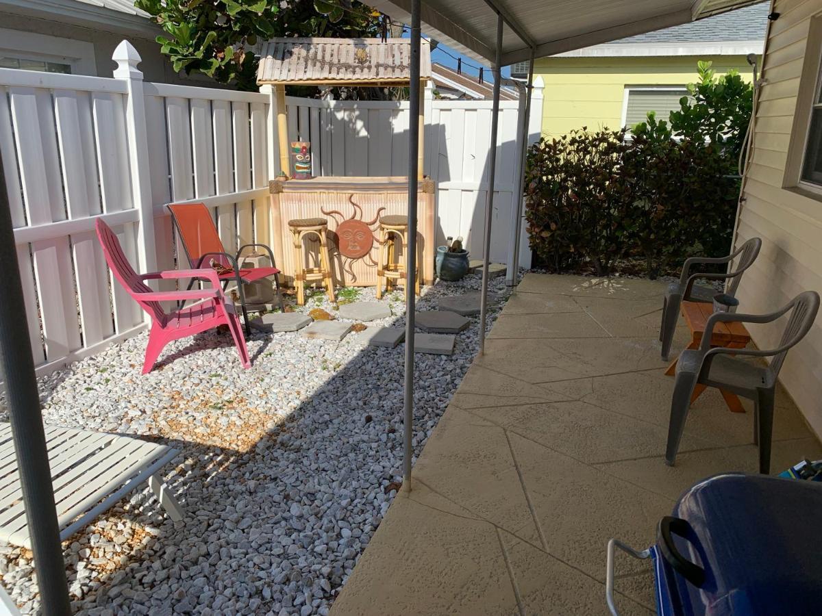 Michaels Siesta -Beachside Bungalows St. Pete Beach Exterior foto